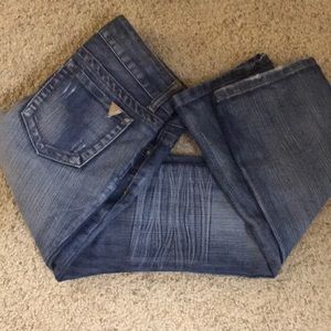 Pismo Guess Jeans
